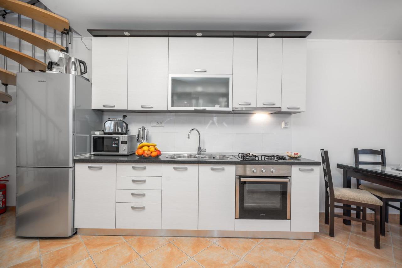 וודיצה Adria Sun Apartments מראה חיצוני תמונה
